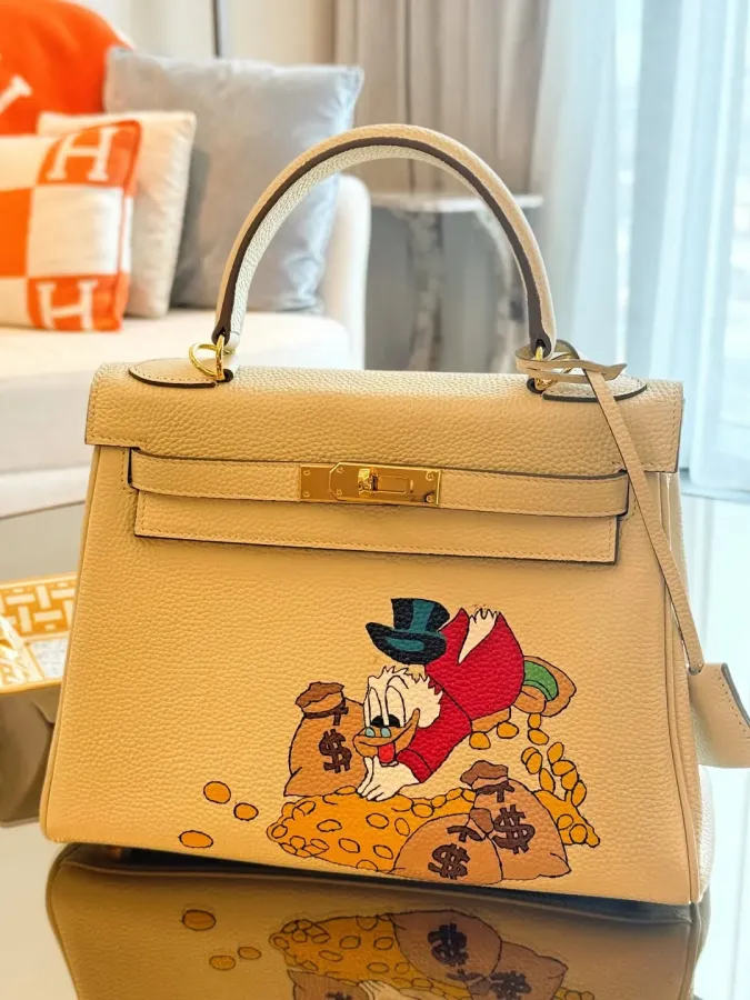 2005 Hermes Kelly Sellier Hand Bag with Strooge McDuck